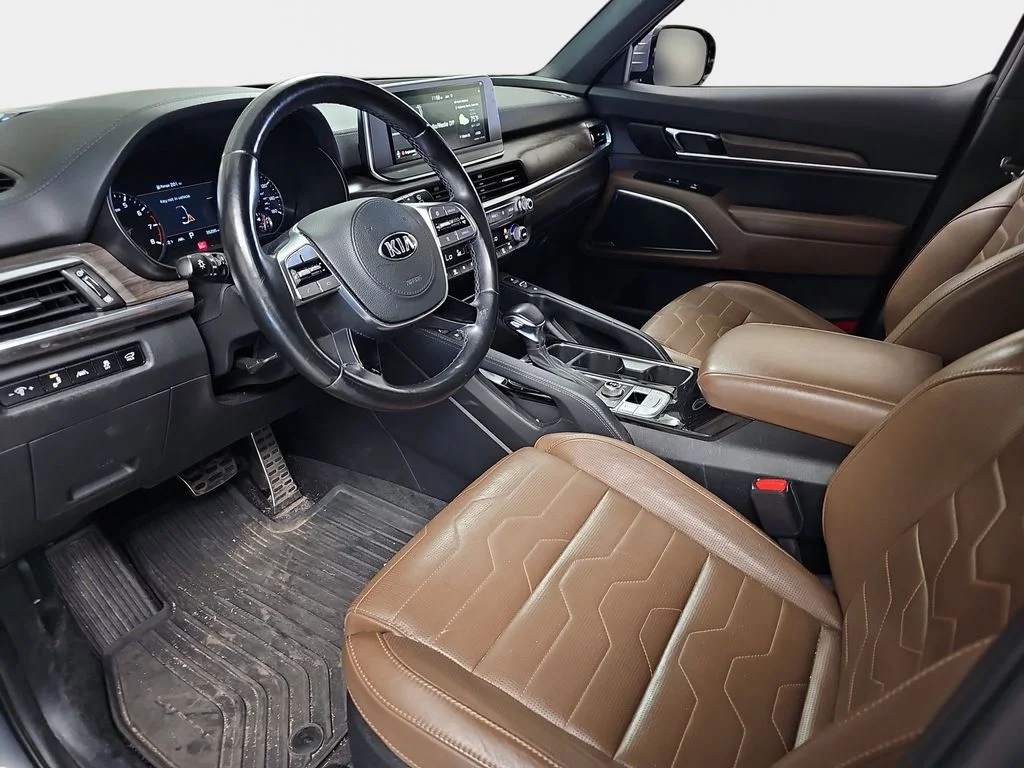 Used 2021 Silver Kia SX image 17