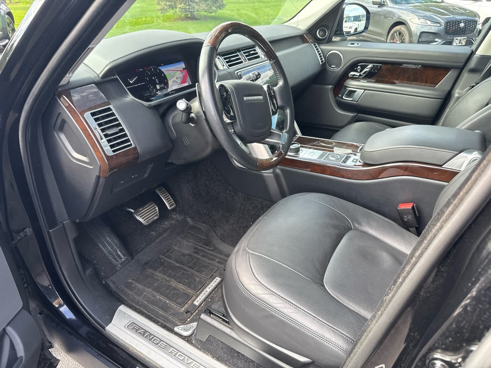 Used 2021 Santorini Black Metallic Land Rover Westminster image 15