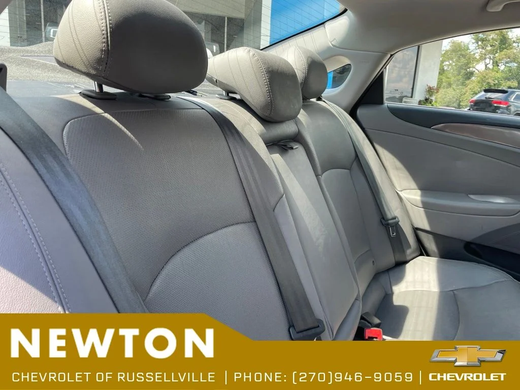 Used 2014 Black Onyx Pearl Hyundai Limited image 29