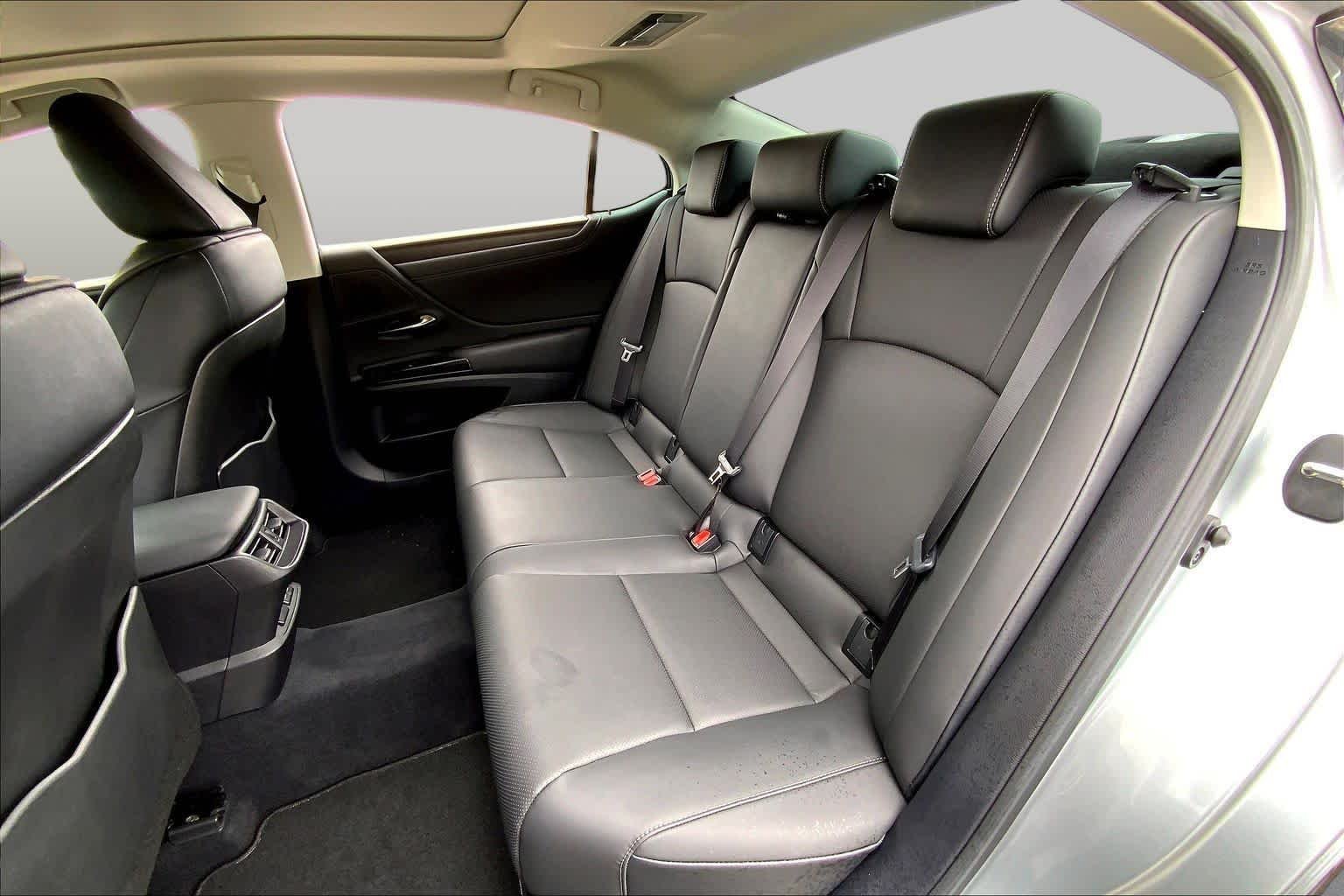 Used 2024 Iridium Lexus  image 20