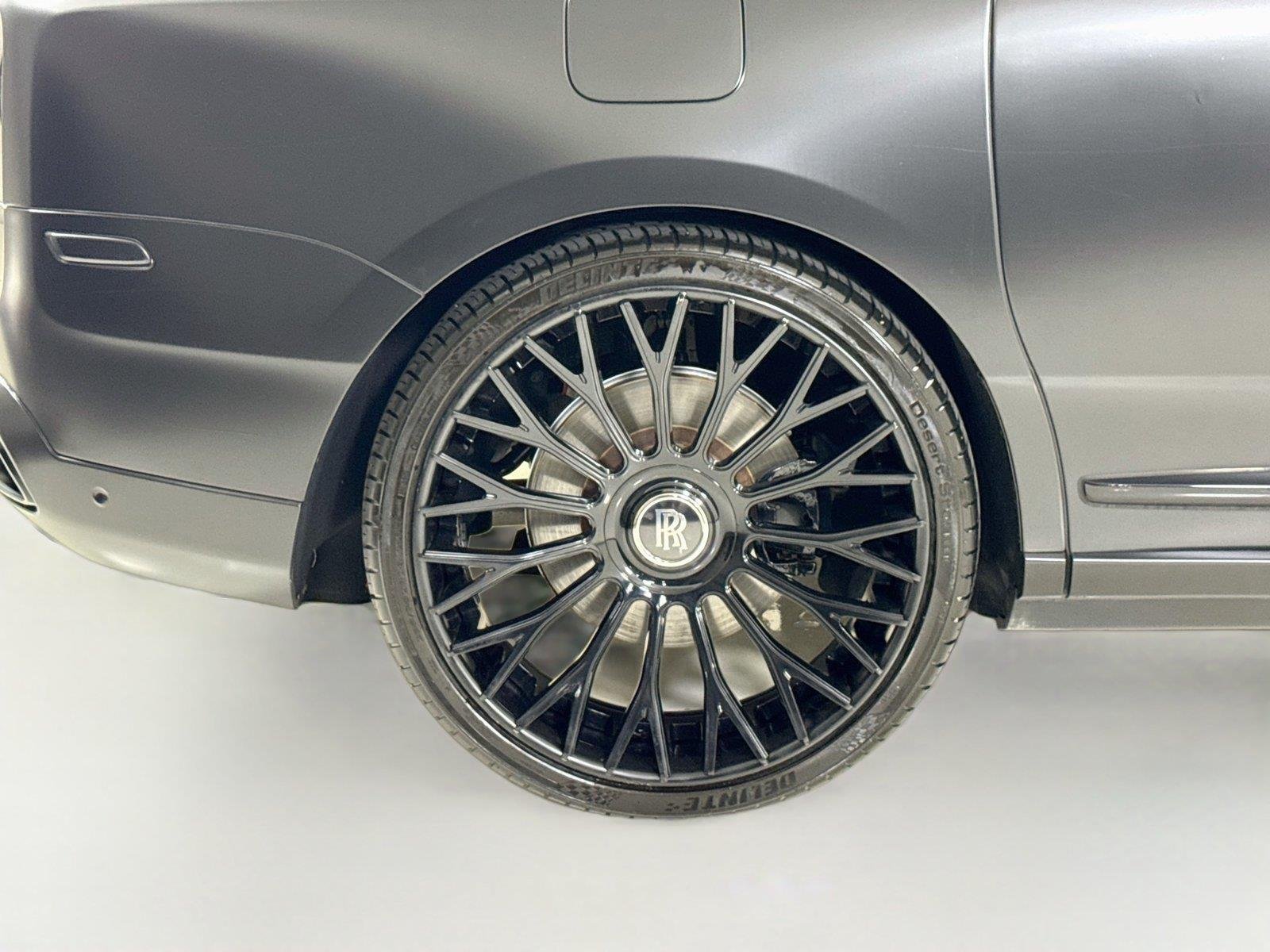 Used 2023 Gunmetal Rolls-Royce Black Badge | Rear Entertainment | 26