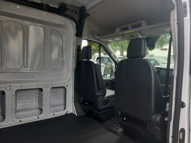 New 2026 Oxford White Ford Base image 15