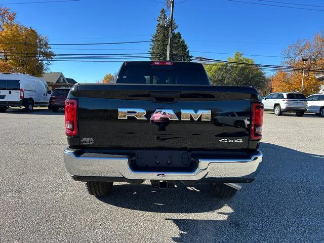 New 2026 Diamond Black Crystal Pearl-Coat Exterior Paint RAM Tradesman image 4