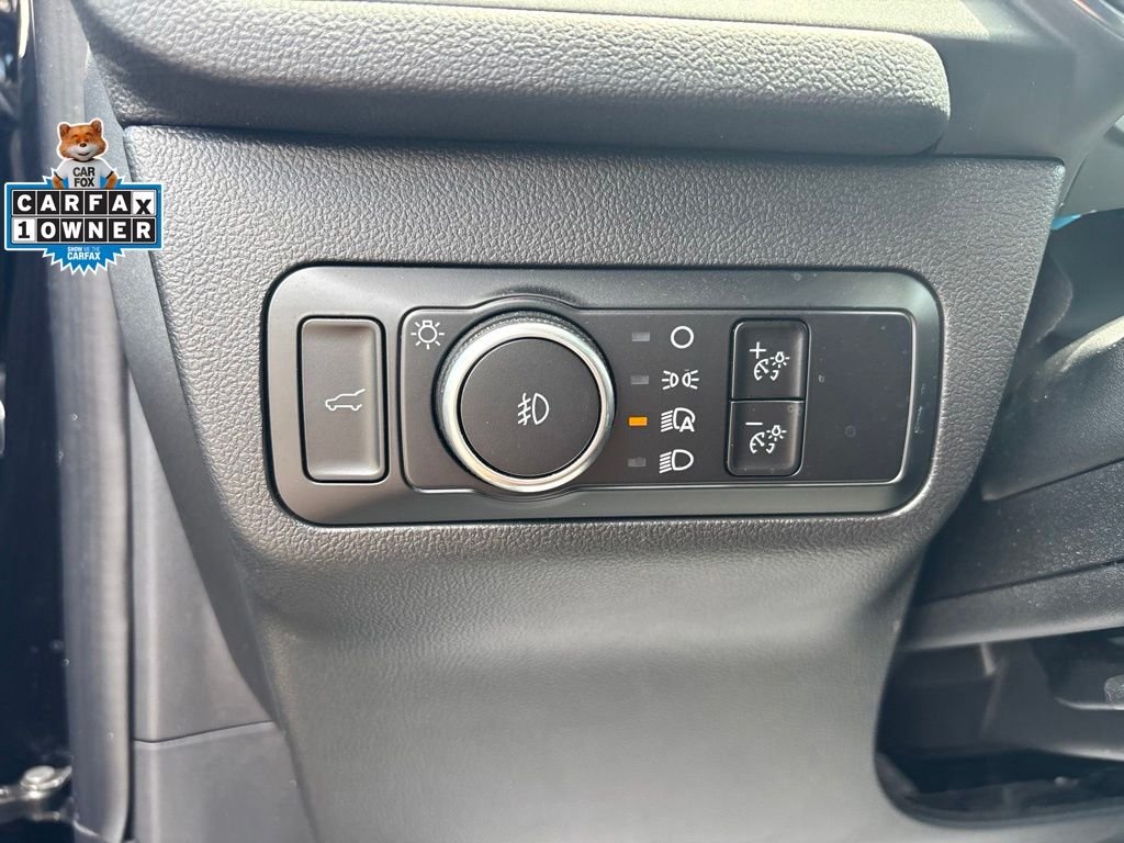 Used 2023 Black Metallic Ford Platinum image 15