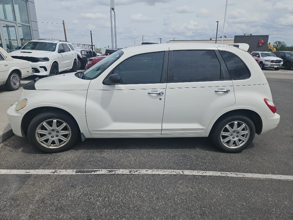 2008 Chrysler PT Cruiser Base's photo