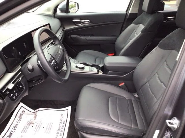 Used 2026 Shadow Kia SX-Prestige image 9