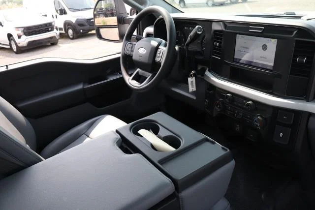 New 2026 Oxford White Ford F-600® XL image 37
