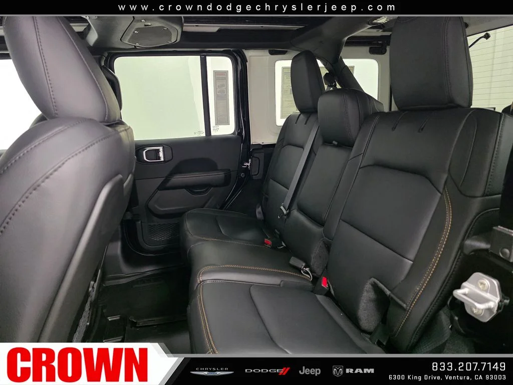 New 2026 Black Clear-Coat Exterior Paint Jeep Sahara image 11