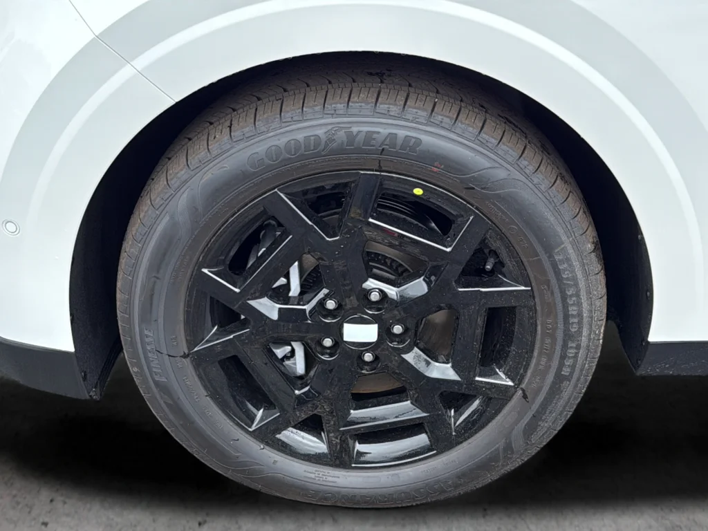 New 2026 Snow White Pearl Kia SX Prestige image 31