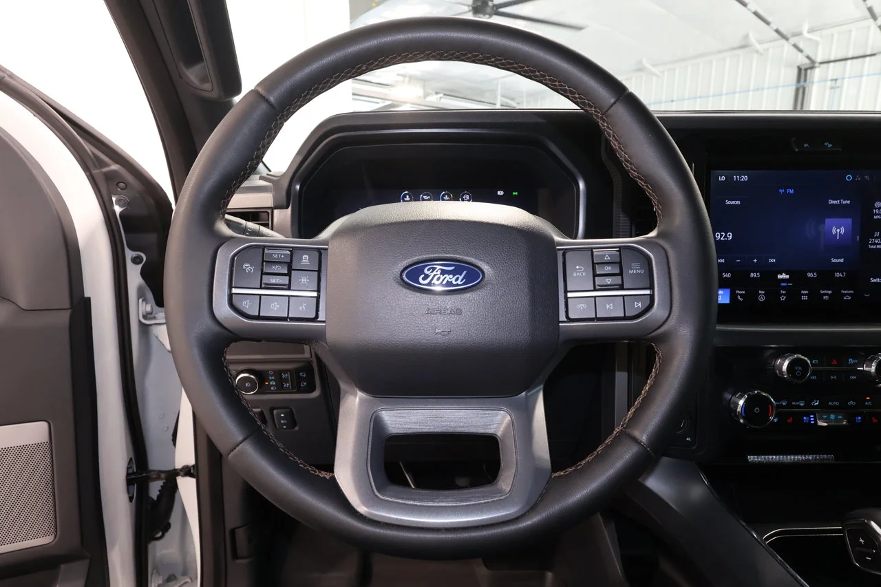 Used 2025 White Ford Lariat image 10