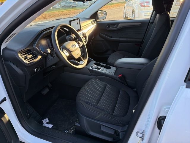 New 2026 Oxford White Ford Active® image 7