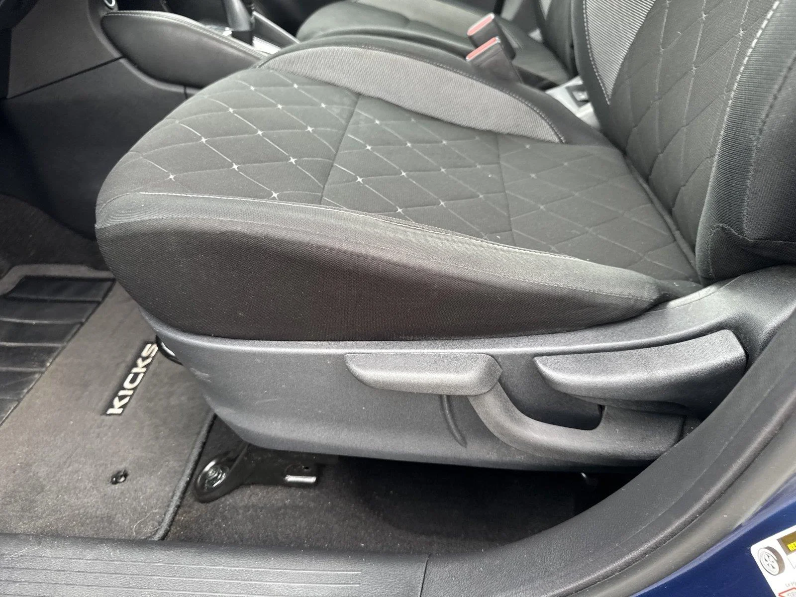 Used 2020 Deep Blue Pearl/Fresh Powder Nissan SV image 10