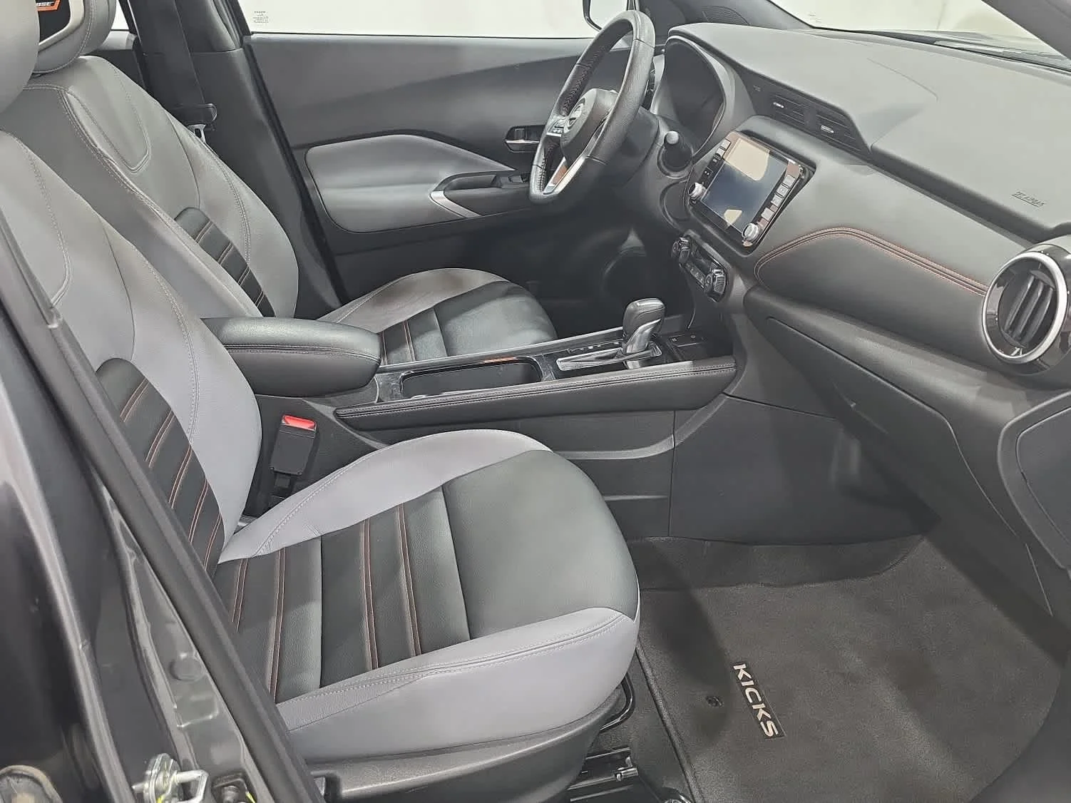 Used 2023 Gun Metallic Nissan SR image 14