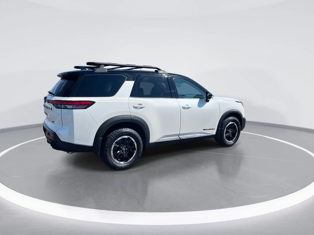 Used 2023 White Nissan Rock Creek image 8