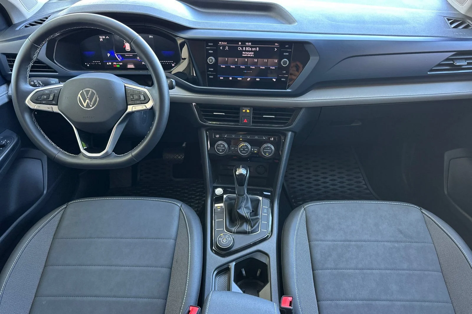 Used 2024 Gray Volkswagen SE image 13