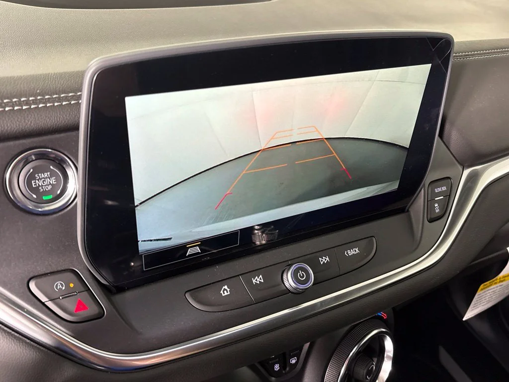 Used 2026 White Chevrolet LT image 43
