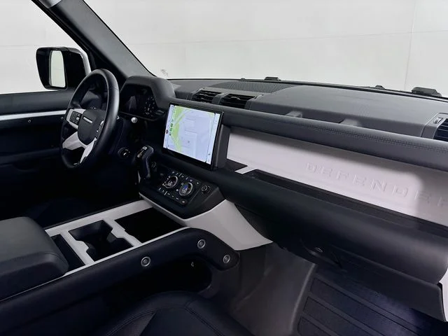 Certified Used 2025 Fuji White Land Rover S image 26
