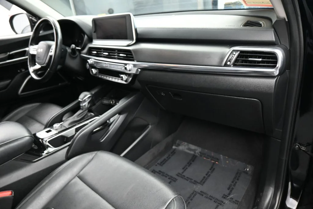 Used 2022 Ebony Black Kia LX image 47