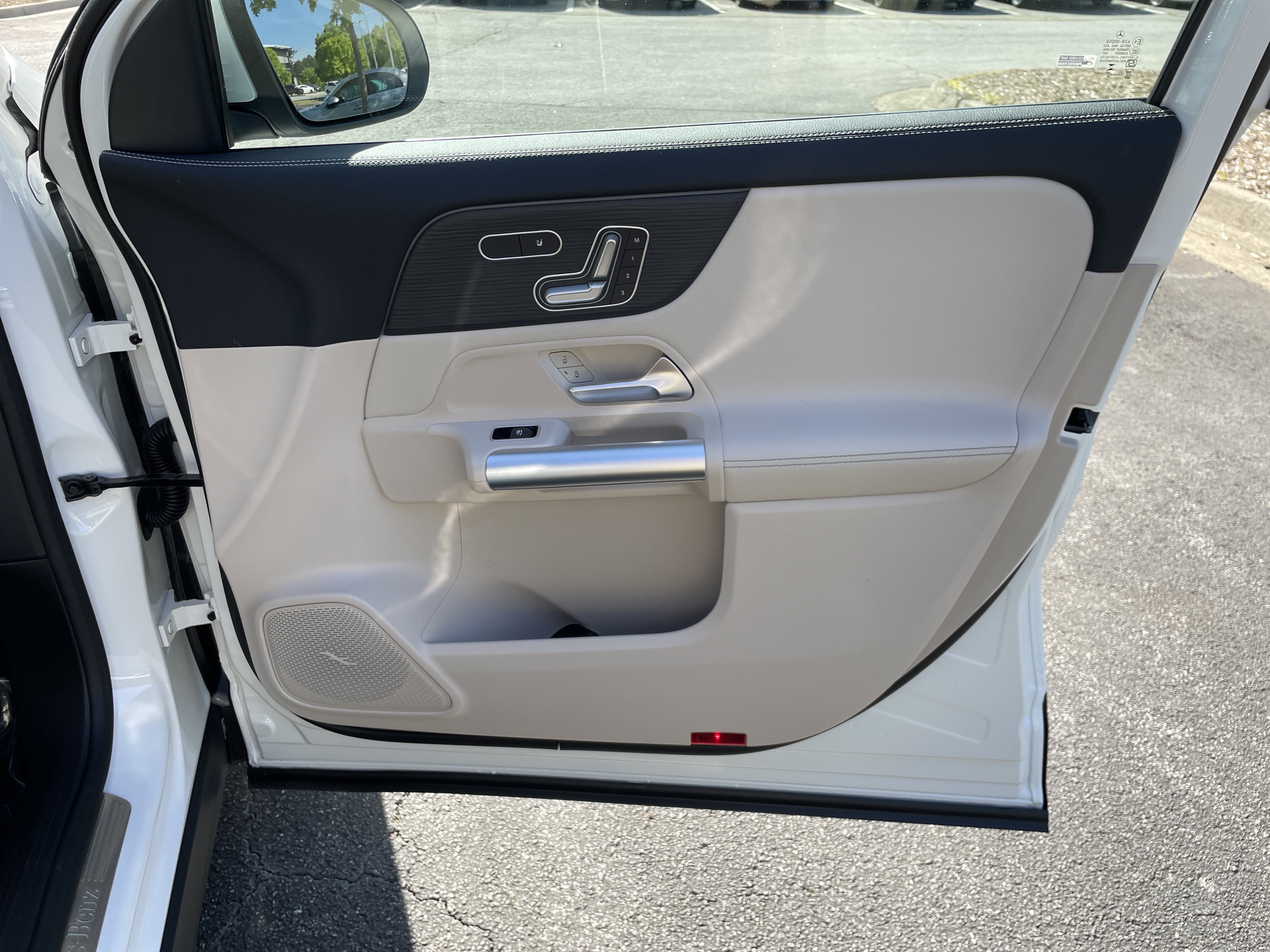 New 2026 Polar White Mercedes-Benz GLA 250 SUV image 41