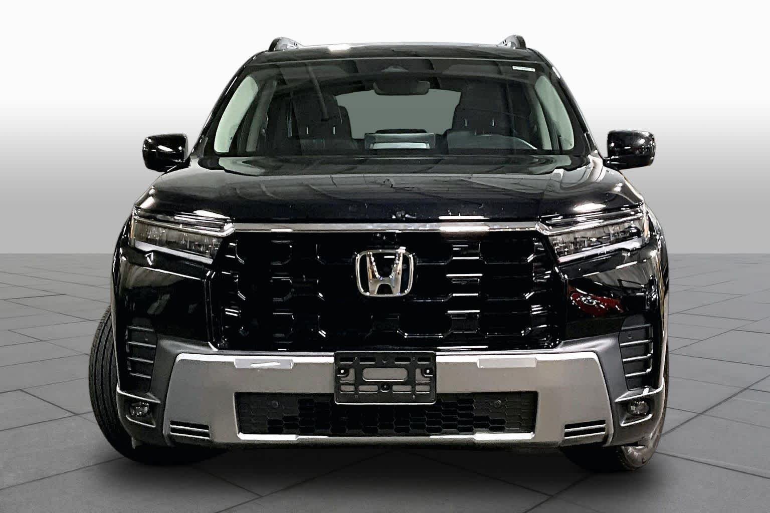 Used 2026 Crystal Black Pearl Honda Touring image 4