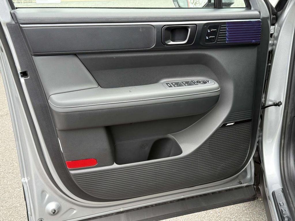 New 2026 Shimmering Silver Pearl Hyundai Calligraphy AWD image 28