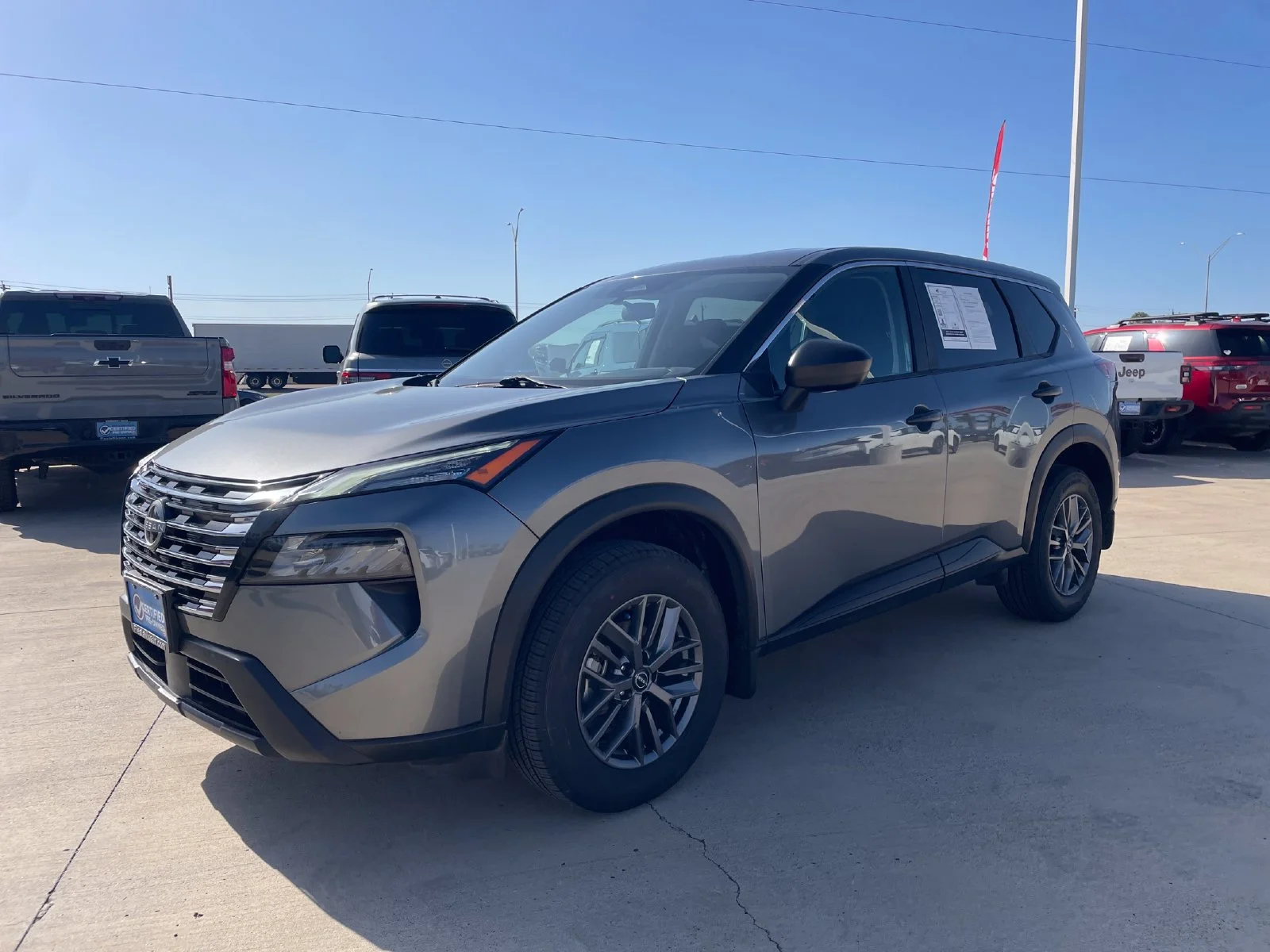 Used 2024 Gray Nissan S image 1