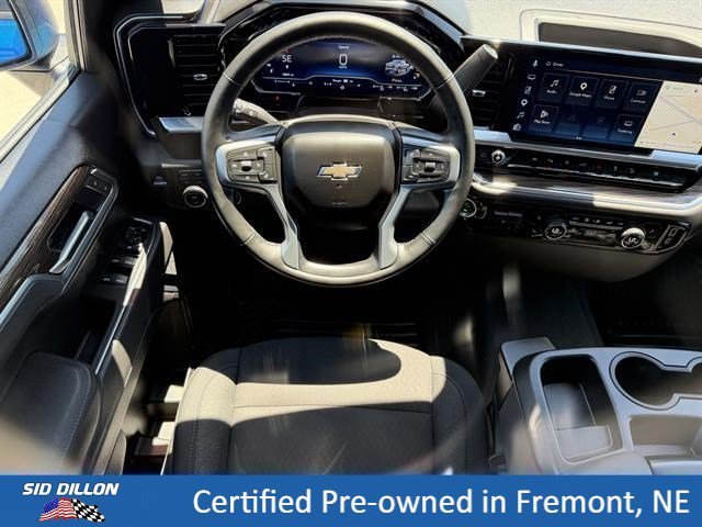 Used 2025 Riptide Blue Metallic Chevrolet LT image 6