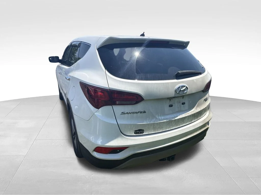 Used 2018 White Hyundai 2.4 Base image 4