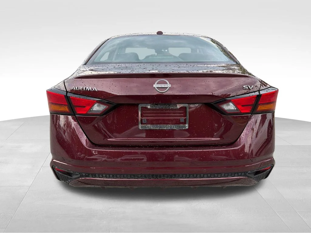 2024 Nissan Altima SV - Photo 6