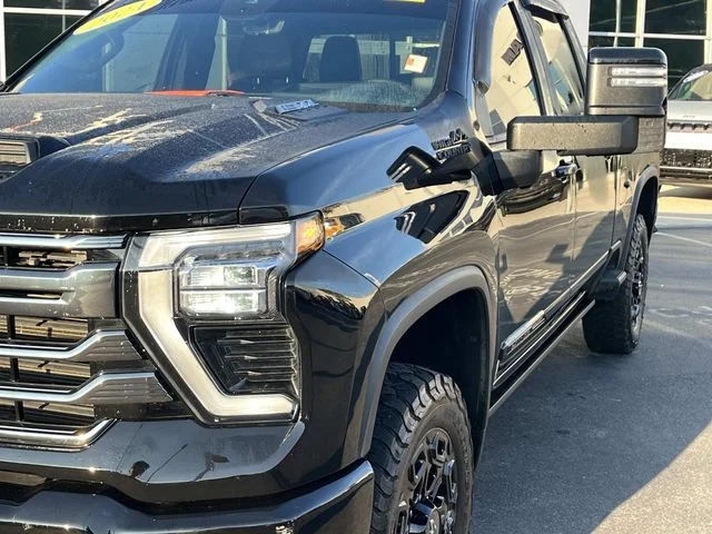 Used 2024 Black Chevrolet High Country image 10