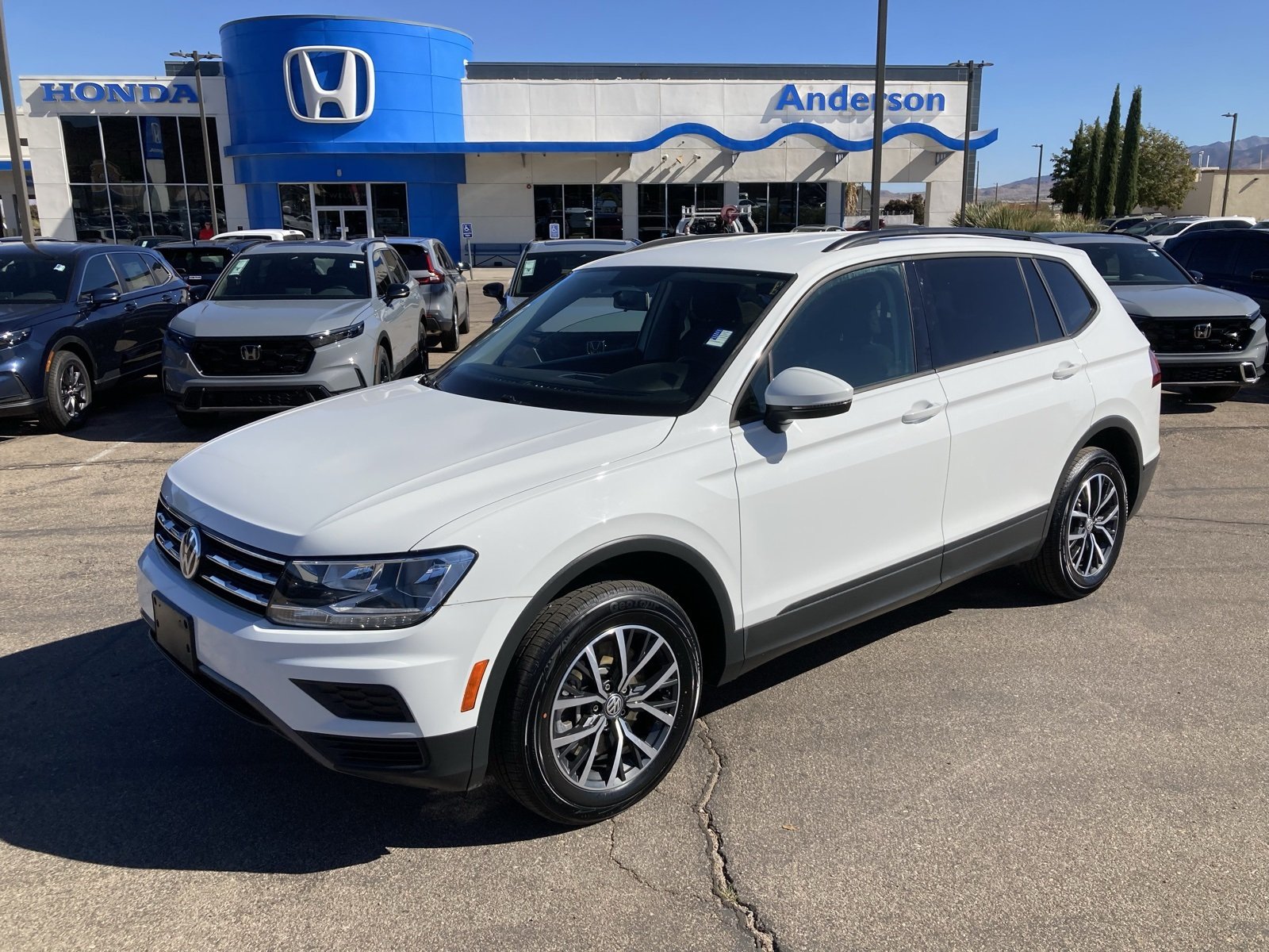2021 Volkswagen Tiguan S's photo