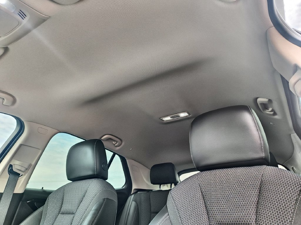 Used 2022 White Buick Preferred image 22