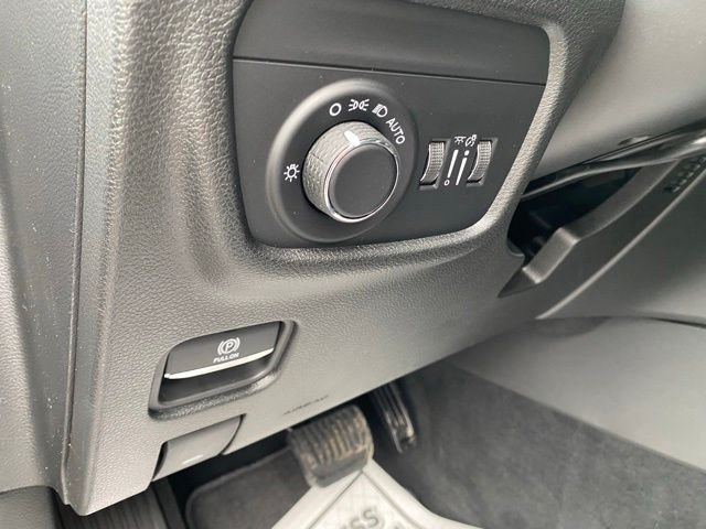 New 2026 White Jeep Altitude image 27