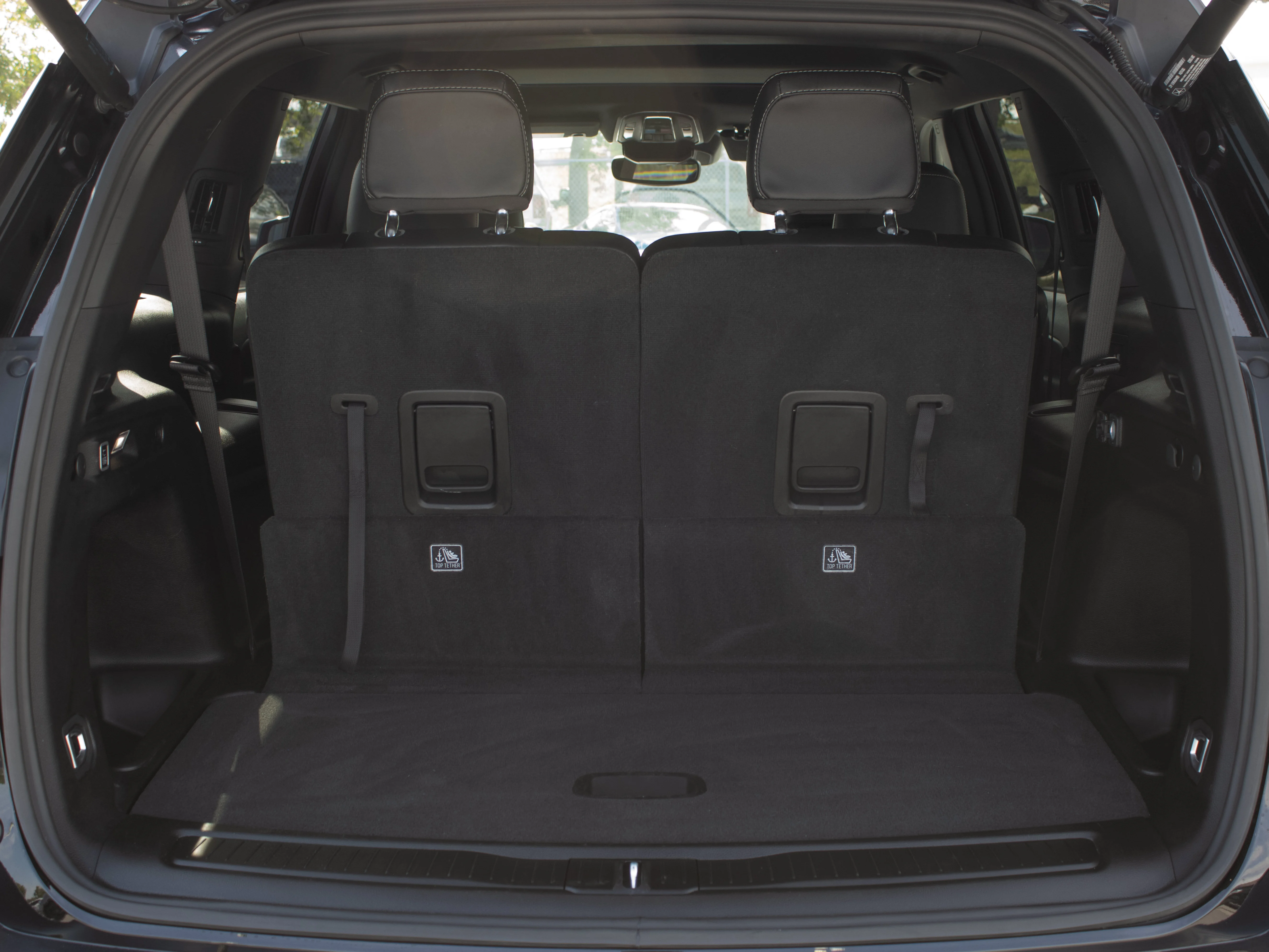 Used 2024 Black Jeep Altitude* | 3rd Row | Capri Leatherette & Suede Seats | Power Sunroof | Heated Seats & Steering Whee image 19