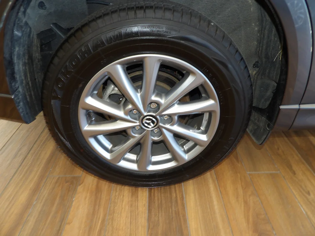 Certified Used 2025 Machine Gray Metallic Mazda 2.5 S Select image 5