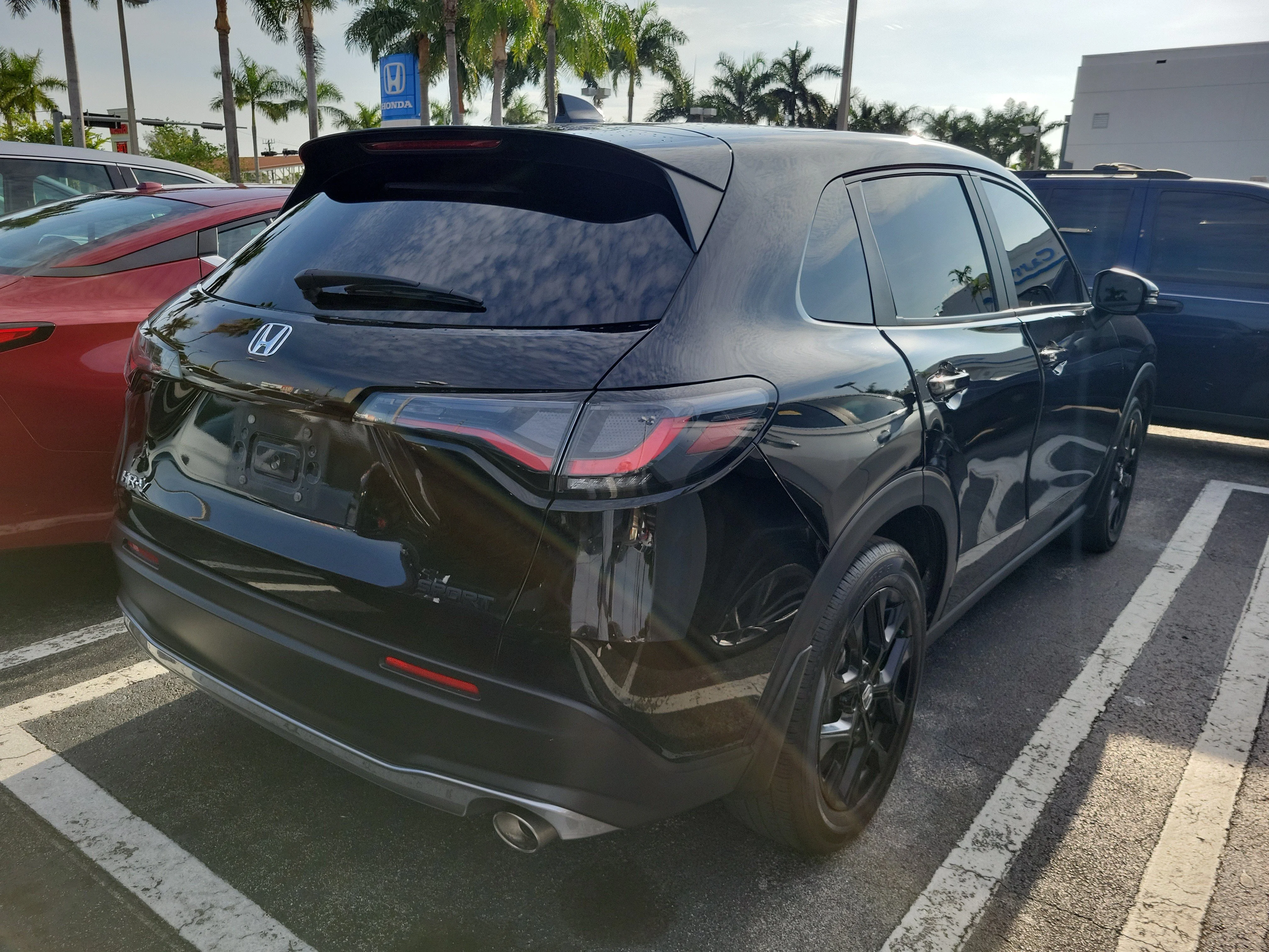 2025 Honda HR-V Sport - Photo 3