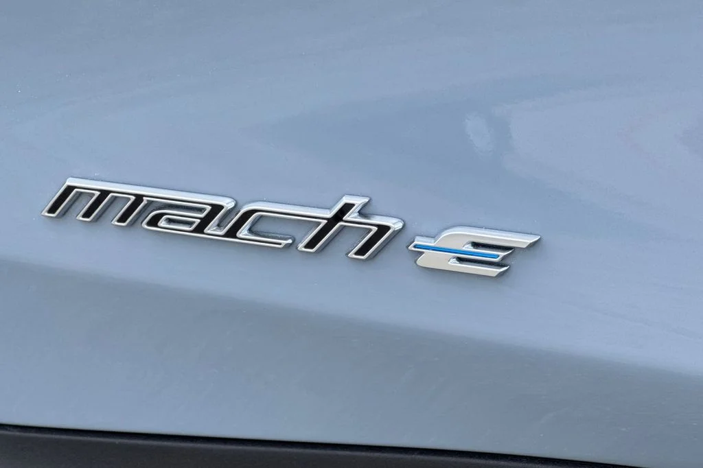 New 2026 Gray Metallic Ford Premium image 27