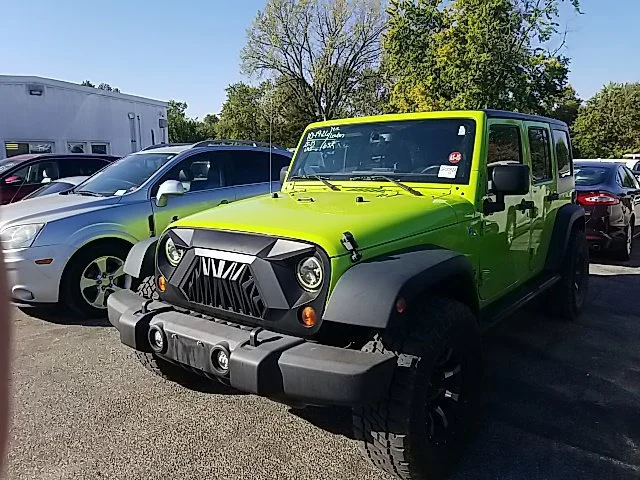 Used 2013 Green Jeep Sport image 15