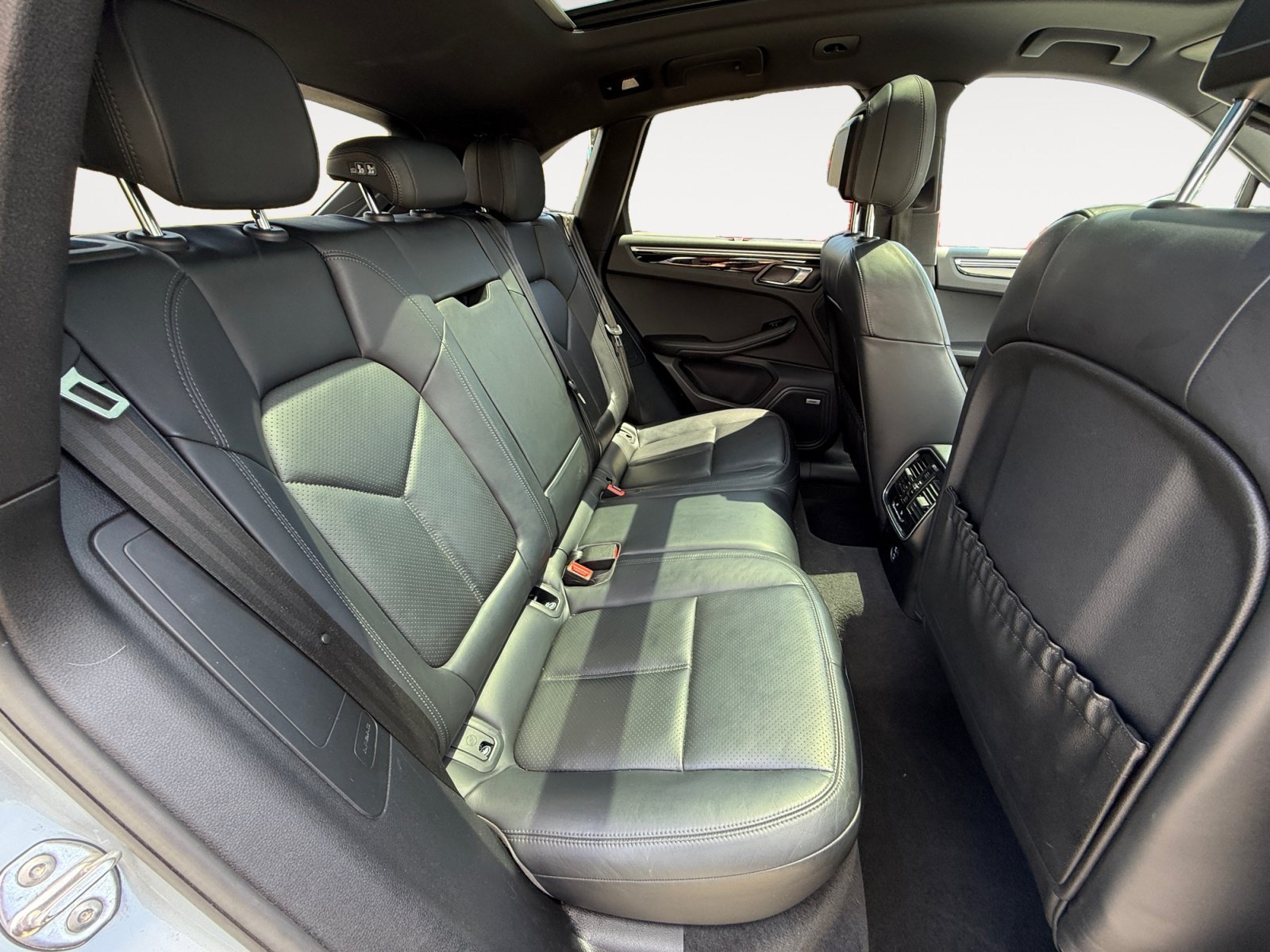 Used 2020 Dolomite Silver Metallic Porsche Base image 18
