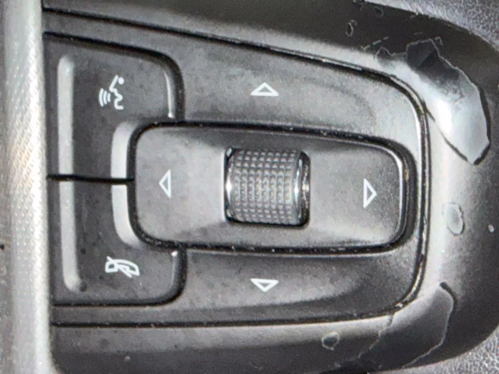 Used 2021 Black GMC Denali image 22