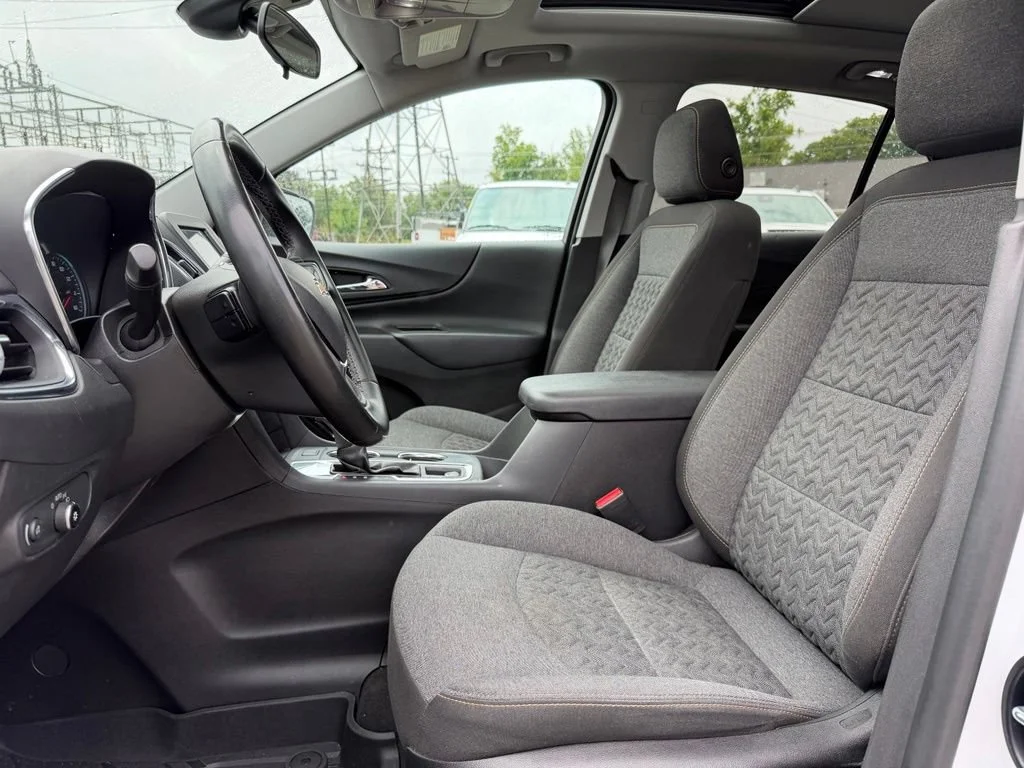 Used 2023 Iridescent Pearl Tricoat Chevrolet LT image 19
