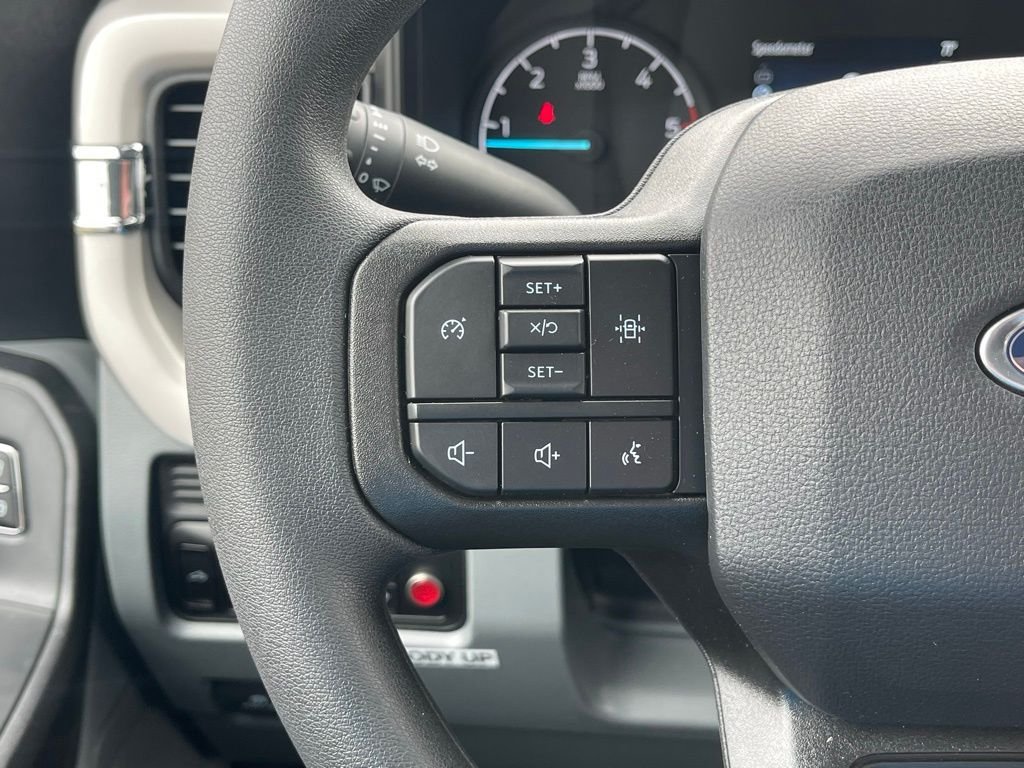 New 2026 Oxford White Ford F-350® XL image 31