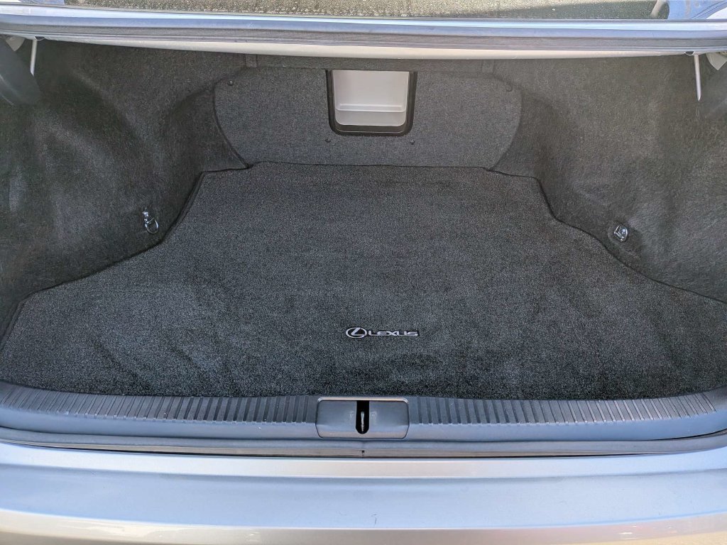 Used 2013 Silver Lexus 350 image 18