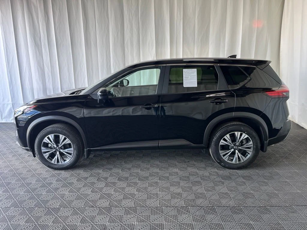 Used 2023 Black Nissan SV image 29