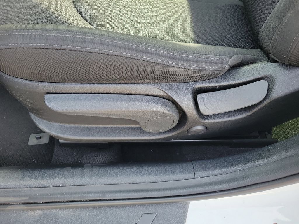 2017 Kia Optima LX - Photo 22