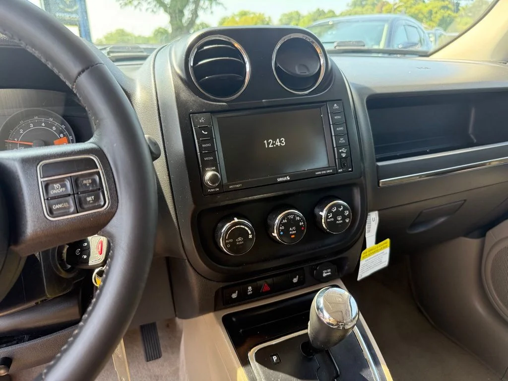 Used 2016 Deep Cherry Red Crystal Pearlcoat Jeep Latitude image 16