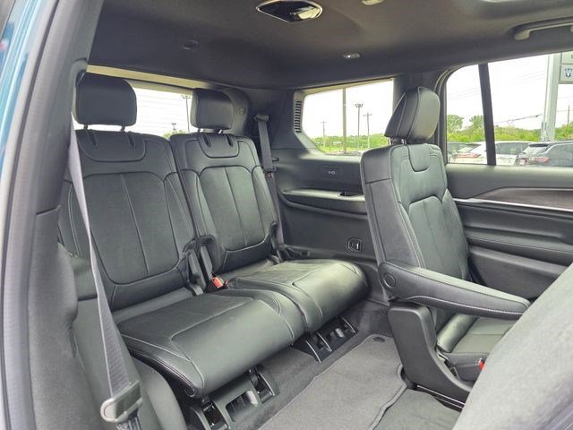 New 2026 Steel Blue Exterior Paint Jeep Limited Reserve image 16