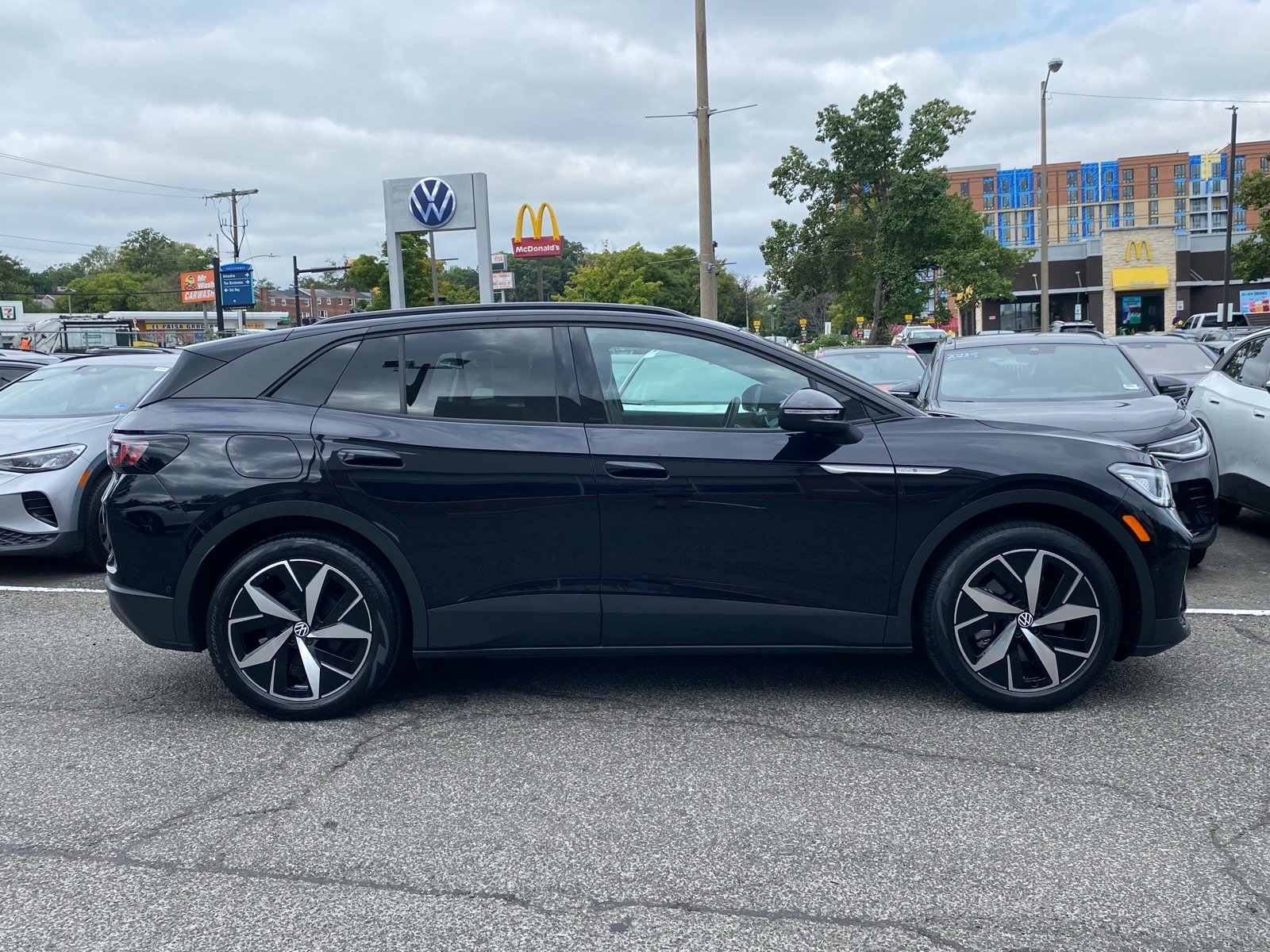 Certified 2023 Volkswagen ID.4 S with VIN 1V25MPE89PC026962 for sale in Alexandria, VA