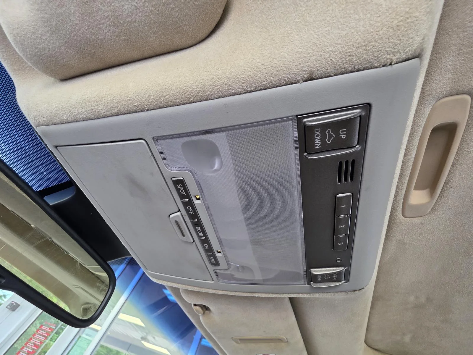 Used 2008  Lexus 460 L image 29