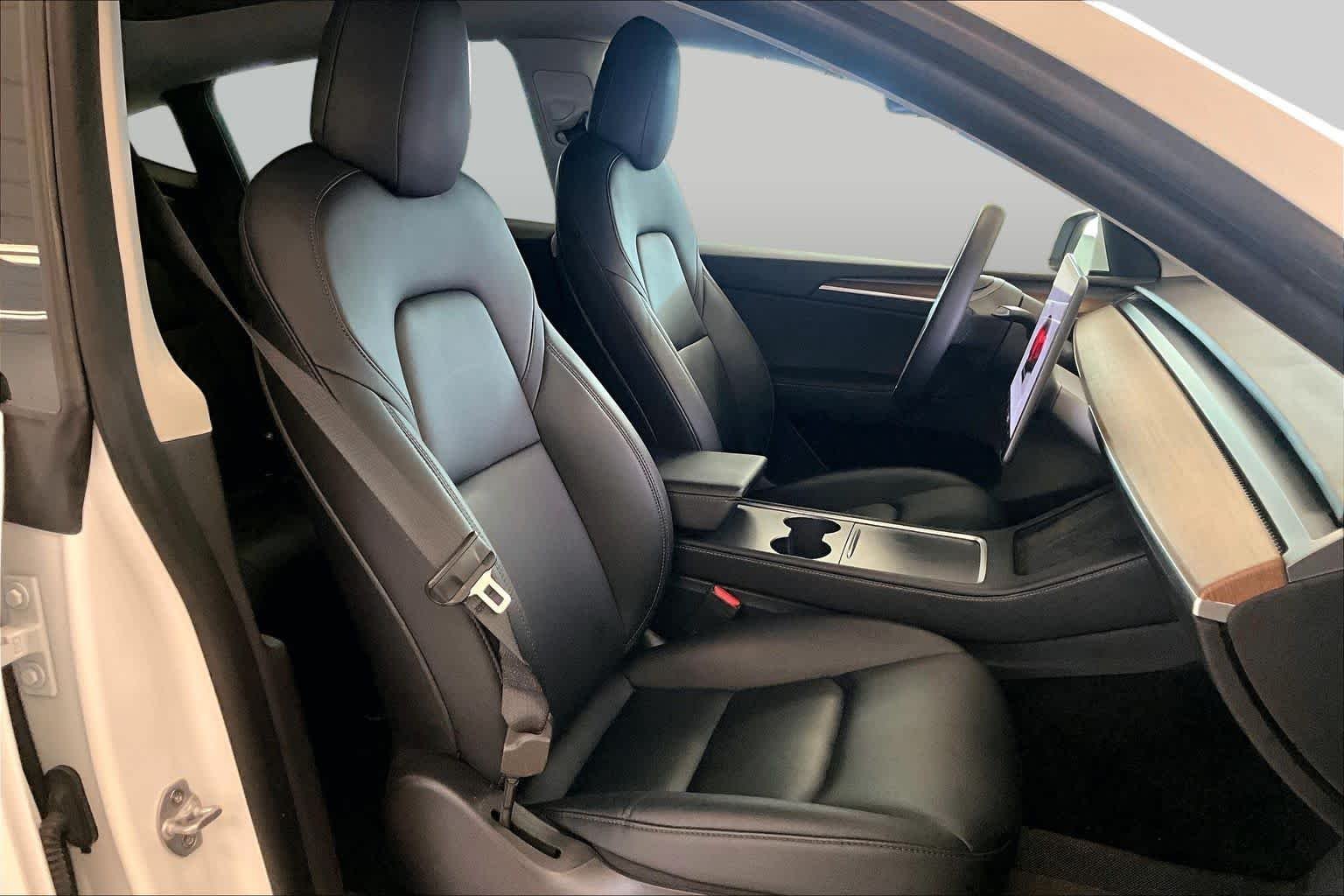 Used 2022 Pearl White Multi-Coat Tesla Performance image 8